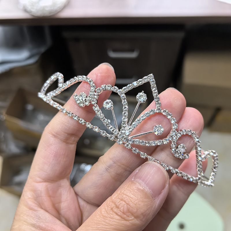 Серебряная корона со стразами, – обзор и цена Women Knight Accessories