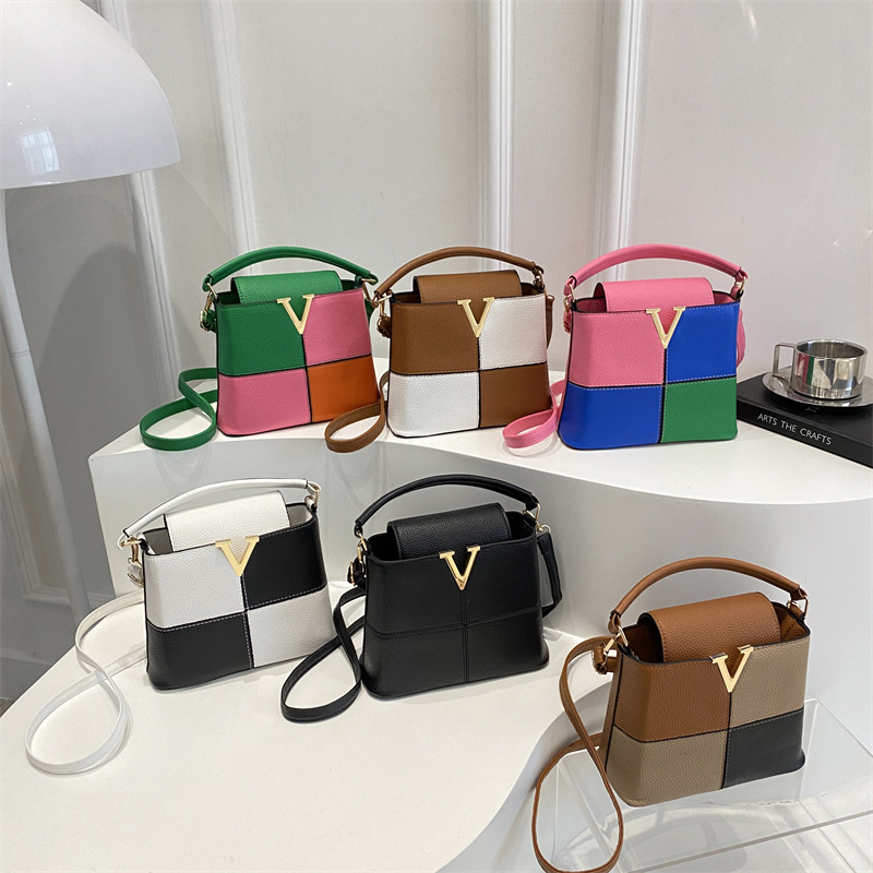 Стильные мини-сумки с V-образн – обзор и цена Women'S Accessories Louis Vuitton