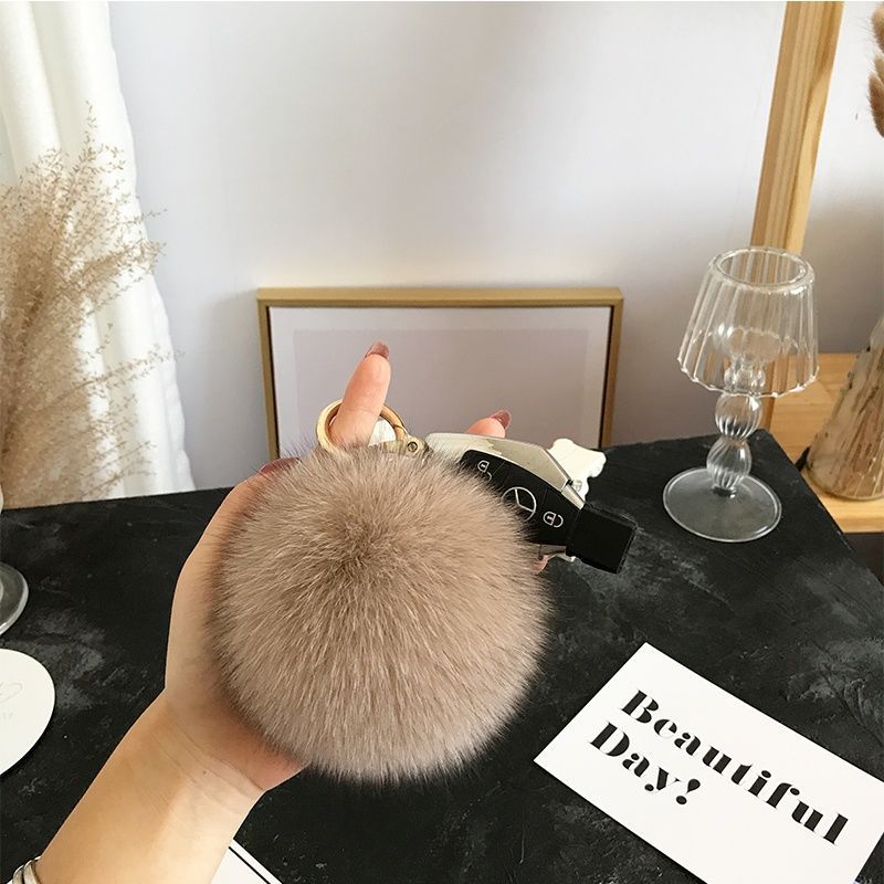 2024, пушистый брелок из натур – обзор и цена Women'S Emo Accessories